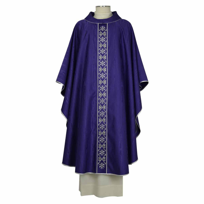 Chasuble in wool silk moire embroidery stolon decorations and flowers Chorus Chasuble in wool silk moire embroidery stolon decorations and flowers Chorus
