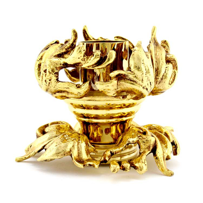 Candelero fundido modelo hojas 12 cm