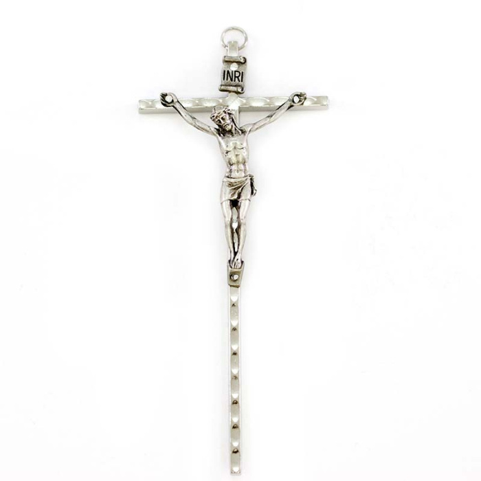 Crucifijo metal plateado cruz martillada 5,5x12,5 cm Crucifijo metal plateado cruz martillada 5,5x12,5 cm