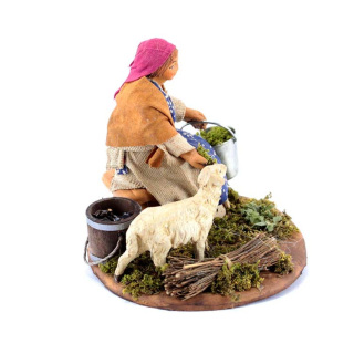 Donna con pecora e secchio in terracotta vestita 12 cm