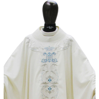 Casulla mariana con bordados ornamentados y flores en pura lana Chorus