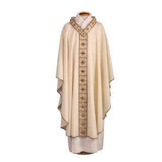Casulla con estola bordada Gamma