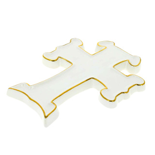 White ceramic shaped cross 17x22 cm