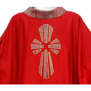 Casulla con inserciones y cuello de seda de pura lana