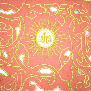 Pink border for altar cloth cross embroidery, IHS carvings 22 cm Chorus