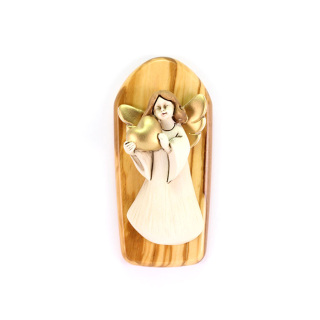 Angel with Heart on Olive wood 11.5 cm