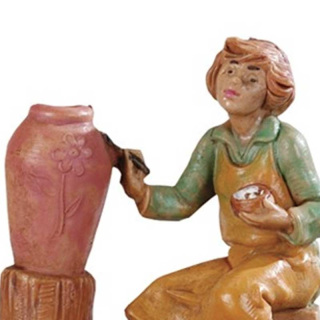 Pastora con jarrón de resina 6.5 cm Belén Fontanini