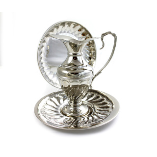 Brocca lavabo moderna con piatti in metallo nikelato 20 cm