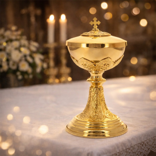 Saint Nicholas Ciborium Gold-Plated Embossed Brass 22 cm